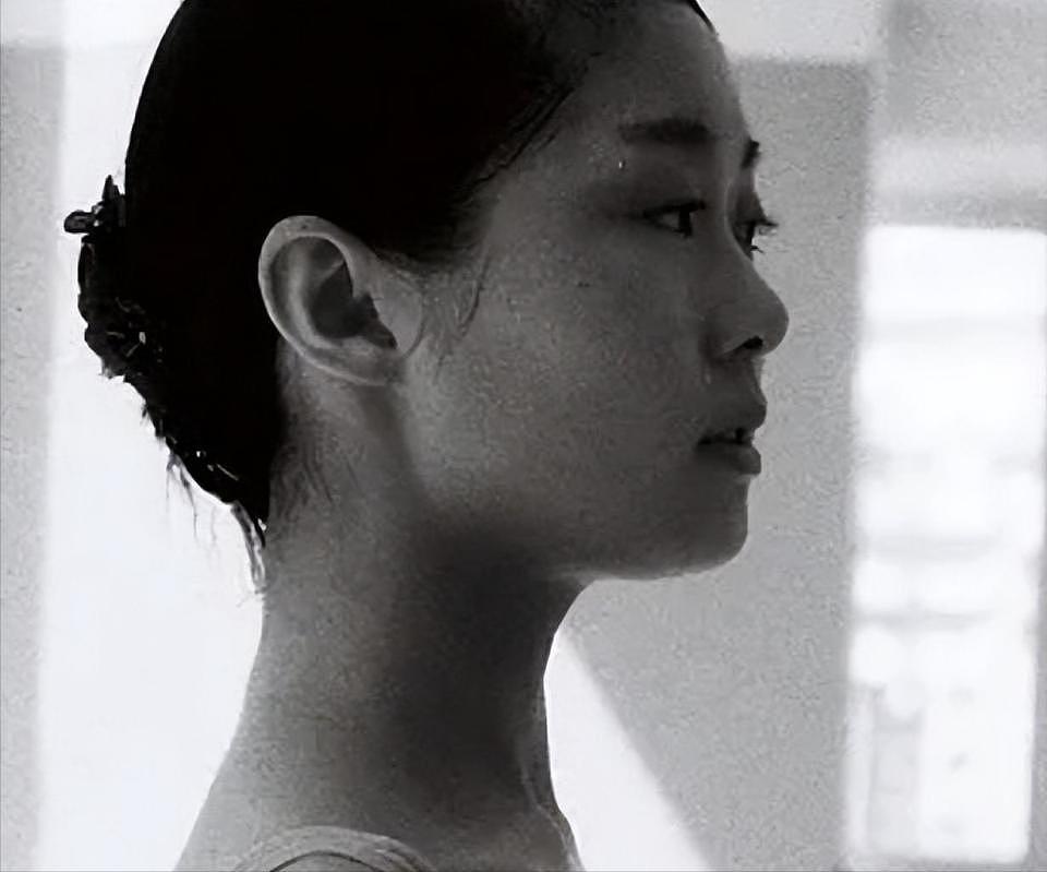 晚晚直播再掀争议：红极一时的“豆瓣三大女神”，为何全塌房了？（组图） - 6