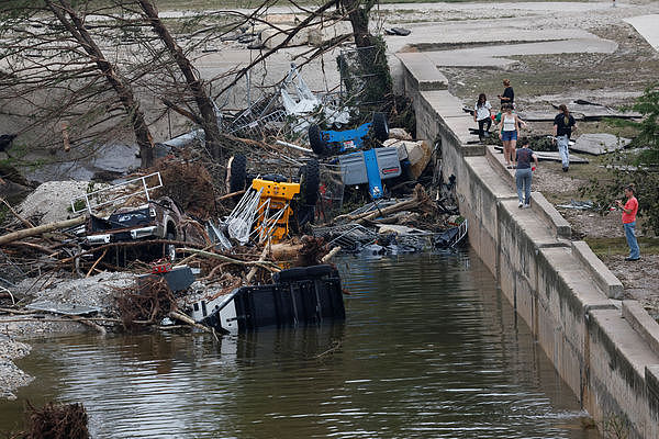 河水暴涨至600cm！德州山洪180人失踪，109死1/3为孩童（视频/组图） - 4