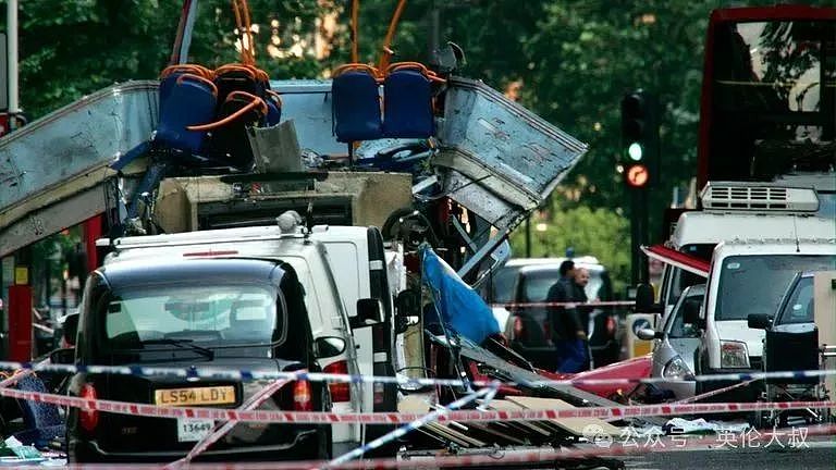 伦敦突发连环爆炸！52人遇难数百人受伤，20年前的今天究竟发生了什么...（组图） - 8