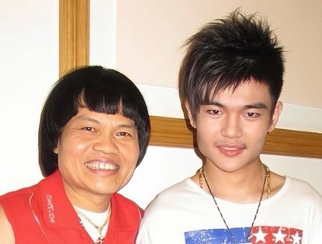 香港知名男星被曝患癌命不久矣，妻子透露仅剩几个月寿命（组图） - 6