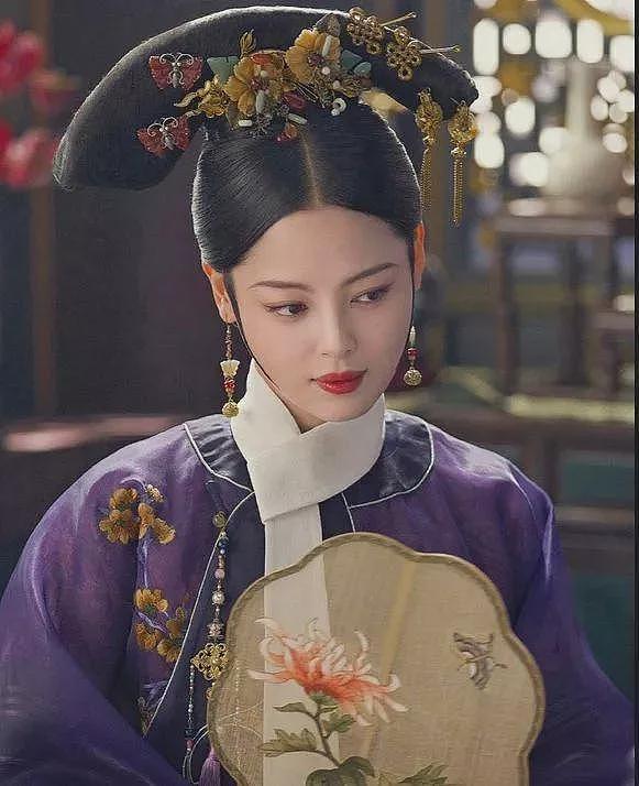辛芷蕾出发巴黎高定周微笑妩媚，又纯又欲性感火辣（组图） - 3