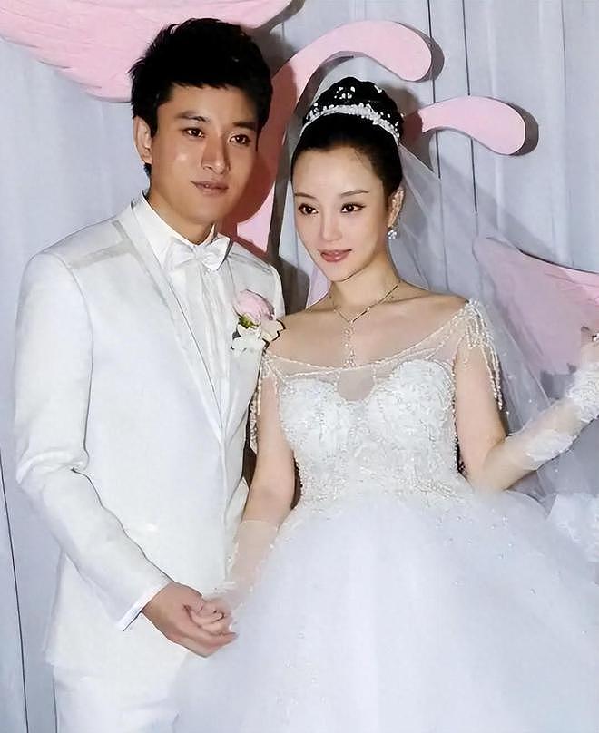 李小璐二胎风波升级!蛛丝马迹被扒,和贾乃亮复婚传闻才真相大白(组图) - 1