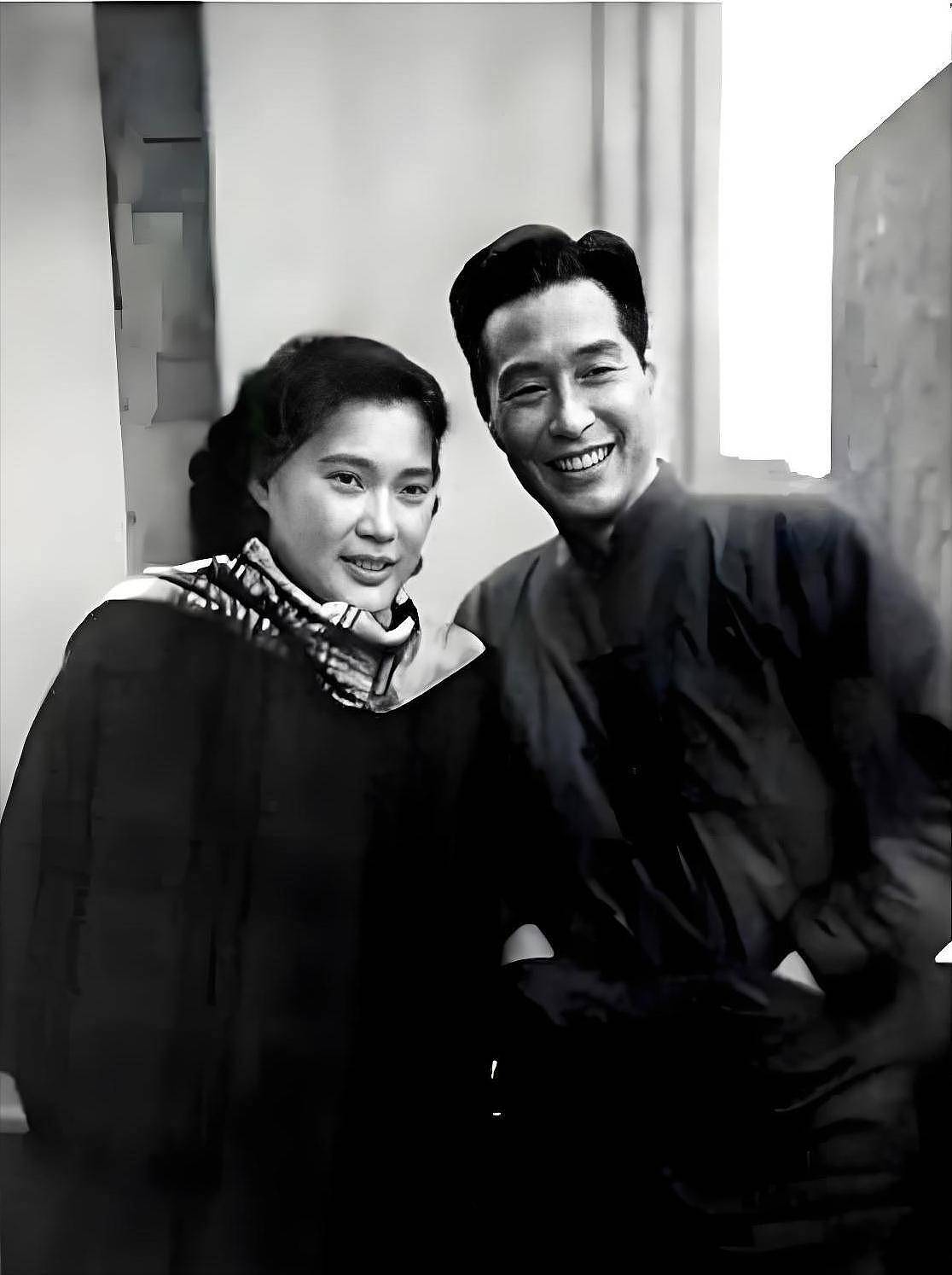 秦怡：再婚嫁金焰，一个屋檐下分居30年，婚姻催泪（组图） - 18