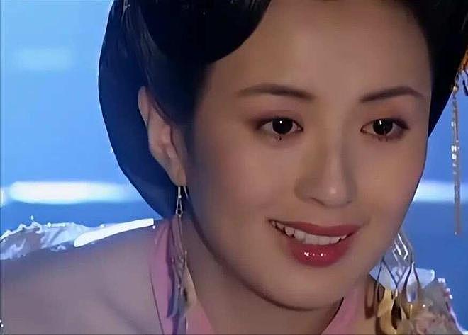 张小斐演活“恶女”:贵圈中6位“疯批中女”,一个比一个带感(组图) - 24