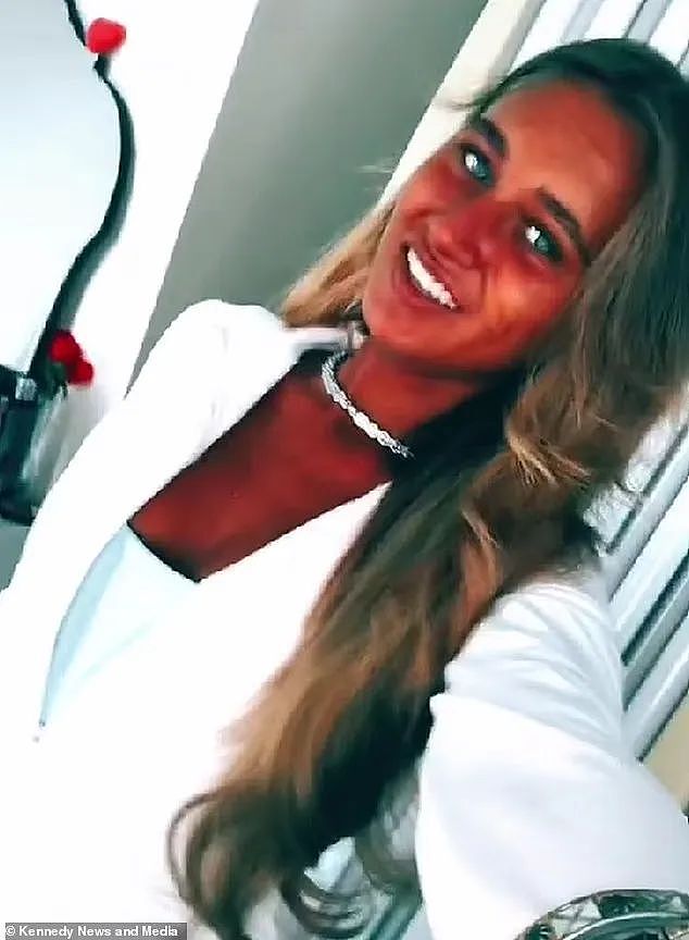 白人妹子美黑上瘾，每天把自己“烤焦”！浑身长痣都停不下来，人种都变了...（组图） - 5