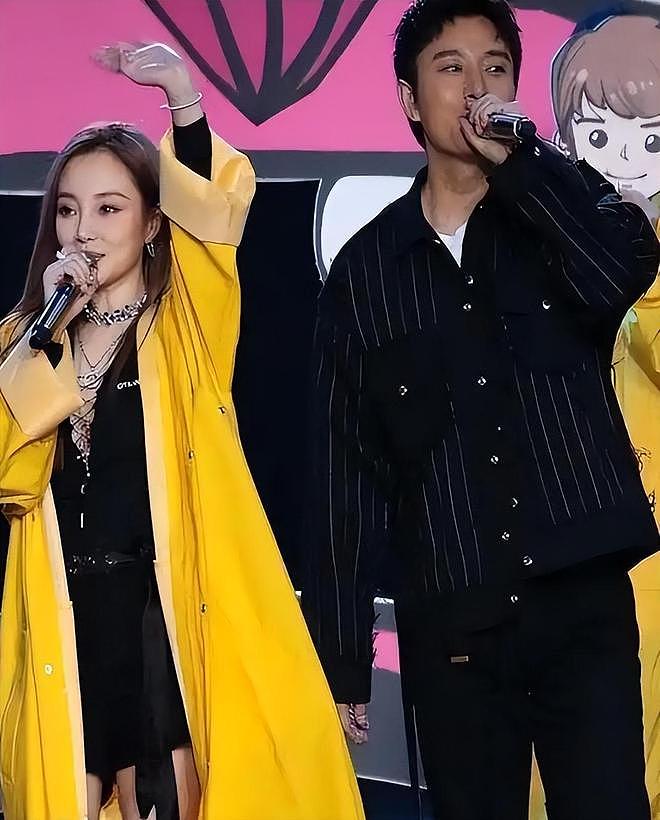 李小璐二胎风波升级!蛛丝马迹被扒,和贾乃亮复婚传闻才真相大白(组图) - 29