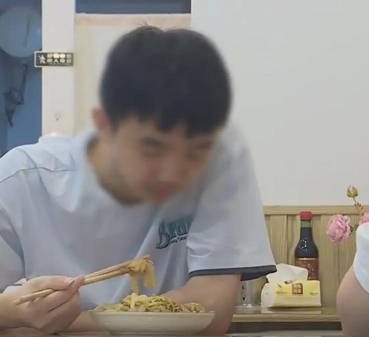 高考575被扫地出门后续,品行恶劣,骂人六亲不认,难怪父母心狠(组图) - 10