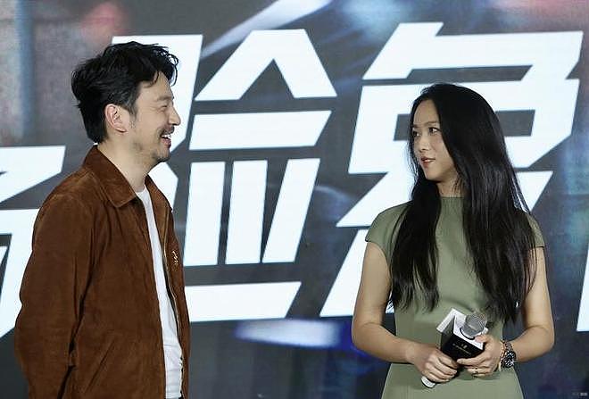 汤唯，早就戳穿了雷佳音被“排挤”的真相，也给所有男演员提了醒（组图） - 8