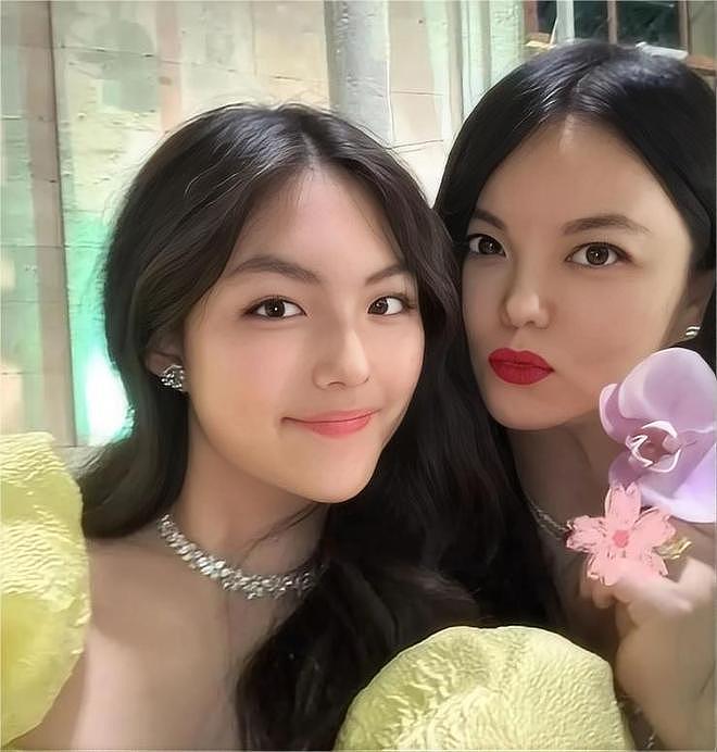直到刘国梁女儿和李湘女儿站一起，才发现，气质不是用钱砸出来的（组图） - 4