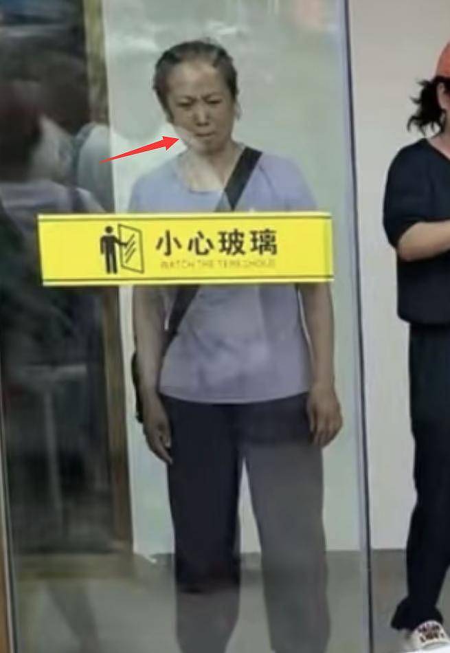 杨少华去世仅1天，恶心的一幕出现了！还不止一件（组图） - 12