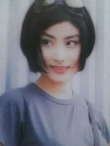 她是港圈“百亿千金”，装穷闯荡娱乐圈30年，骗孩子10年家里没钱（组图） - 5