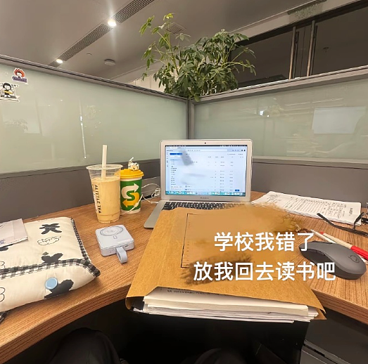【爆笑】LV售价9300的布鞋就长这样？网友傻眼：懂时尚的和不懂时尚的都沉默了！（组图） - 44