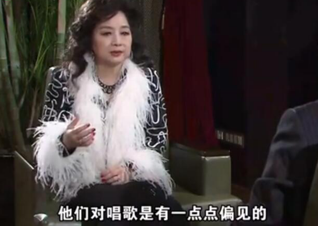 宣布终生单身！当面怼“赌王”、被刘德华下跪致敬，受情伤放弃婚姻？（组图） - 11