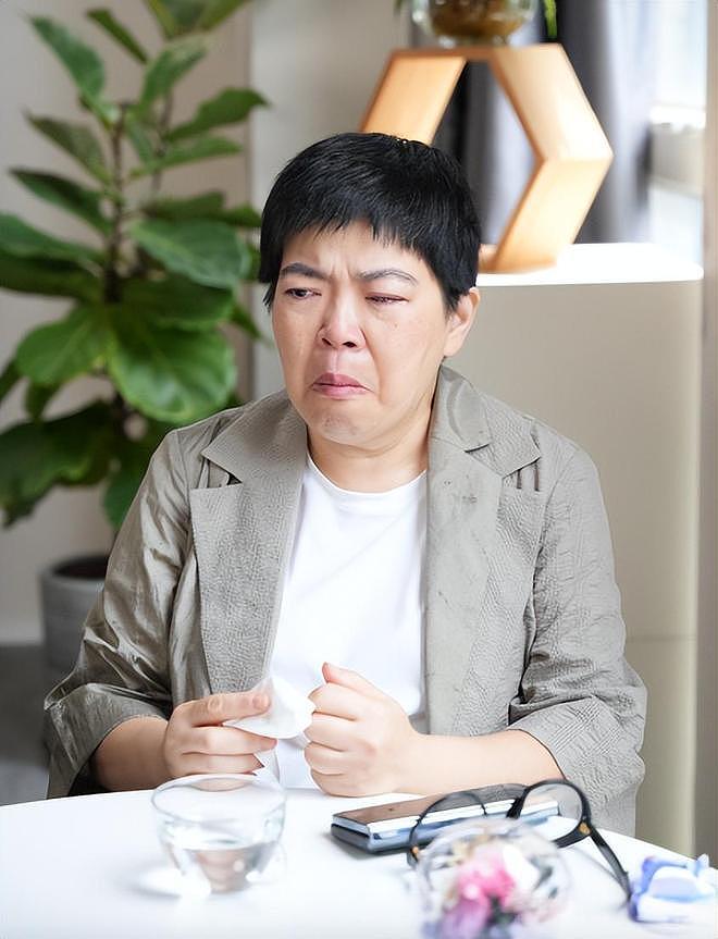 曝71岁知名港星患癌仅剩几个月命，妻子笑称是报应，本人火速回应（组图） - 3