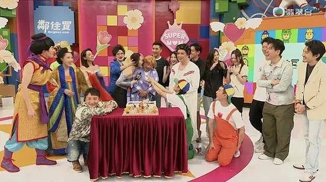 TVB落选港姐空降热播剧，生日宴上献吻曾志传，身材火辣惹人羡（组图） - 9