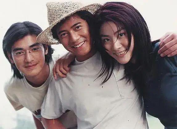 她是港圈“百亿千金”，装穷闯荡娱乐圈30年，骗孩子10年家里没钱（组图） - 11