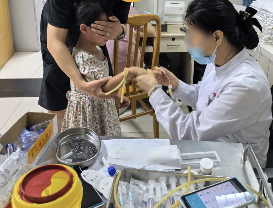 甘肃幼儿园数百人血铅异常事件，中毒最深的是吃饭最听话的孩子（组图） - 1