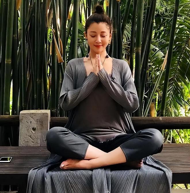 直到看完殷桃的家,终于明白她45岁却不着急结婚生子的原因了(组图) - 19