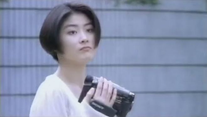 她是港圈“百亿千金”，装穷闯荡娱乐圈30年，骗孩子10年家里没钱（组图） - 6