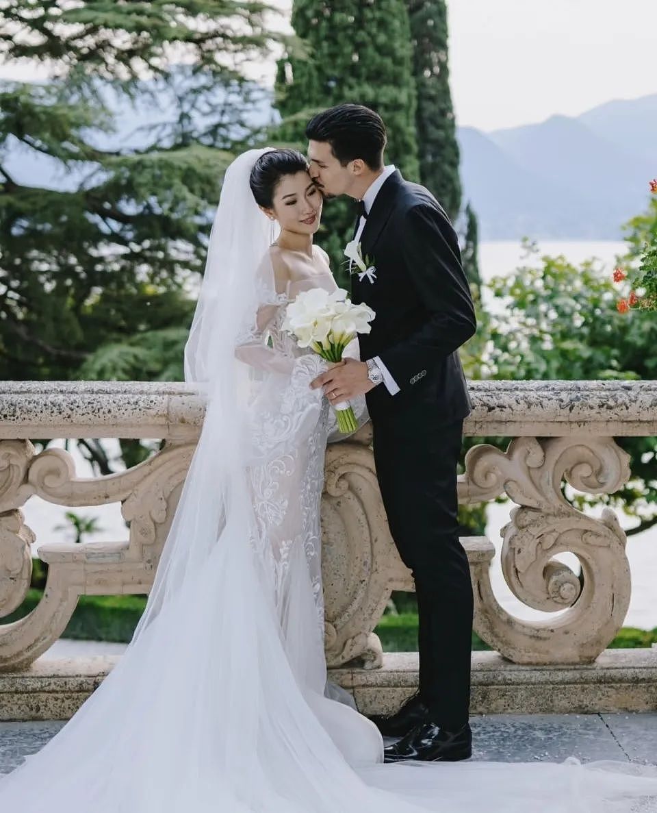 前央视主持人与意大利前球星结婚！主动出击收获跨国7年甜恋（组图） - 1