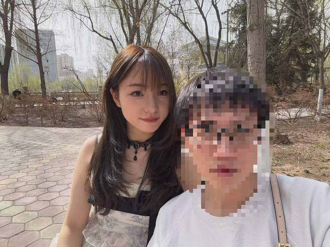 对话“男友驾车出事致截瘫”双方：女生称被花束、视频等争议网暴到崩溃，男方称愿接受判决担责（组图） - 1