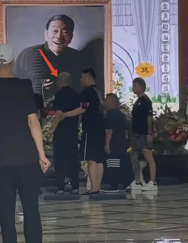 相声演员汪洋灵堂内涵杨少华儿子，杨议妻子发声：网友的眼睛雪亮（组图） - 5