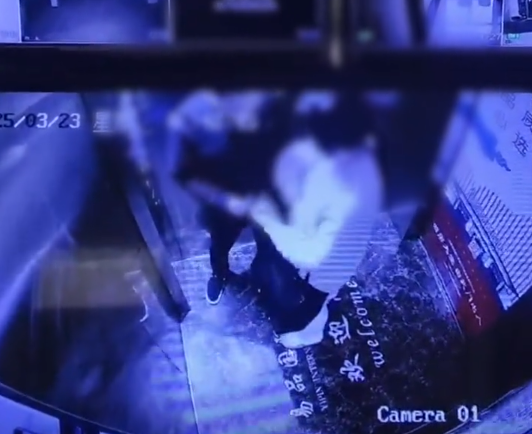 男子举报妻子和一公职人员多次开房，讨要说法被打伤，湘潭通报（组图） - 2