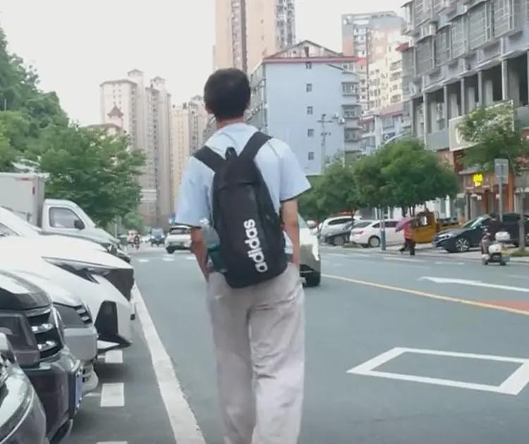 高考575被扫地出门后续,品行恶劣,骂人六亲不认,难怪父母心狠(组图) - 9