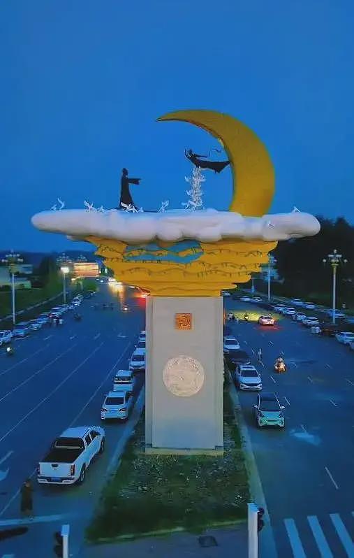 715万元的牛郎织女雕塑，调查近两年为何还没结果？（组图） - 3