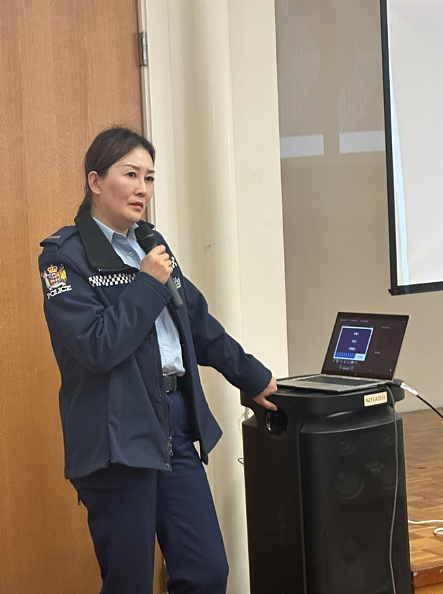 接个电话100万没了！驻奥克兰总领馆现场演示“反诈妙招”！华人警官：受骗不分年龄（组图） - 11