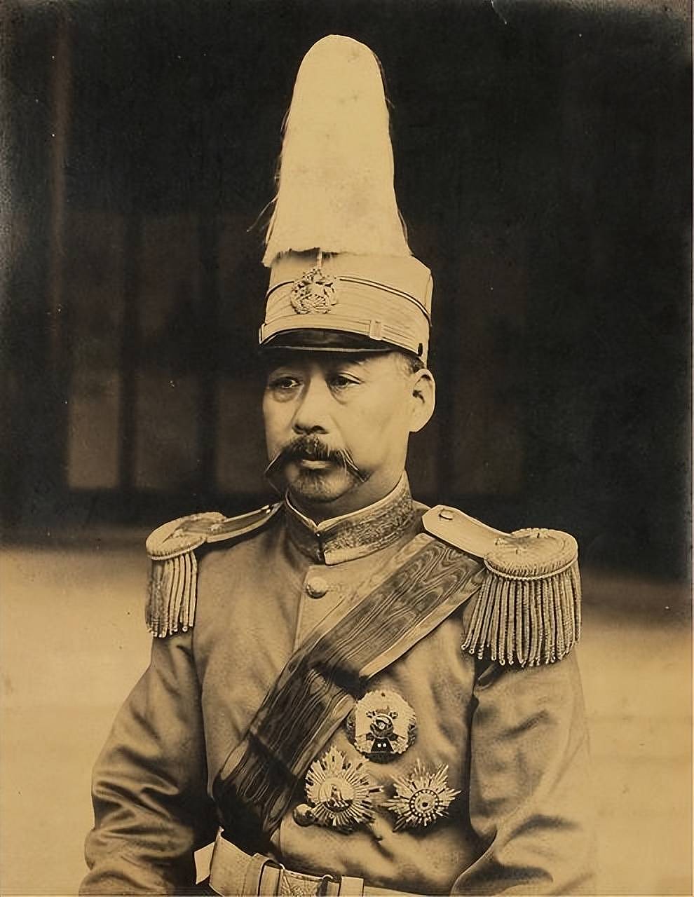 刺杀蒋介石，暗杀汪精卫，警告张学良，王亚樵究竟是什么身份？ （组图） - 7