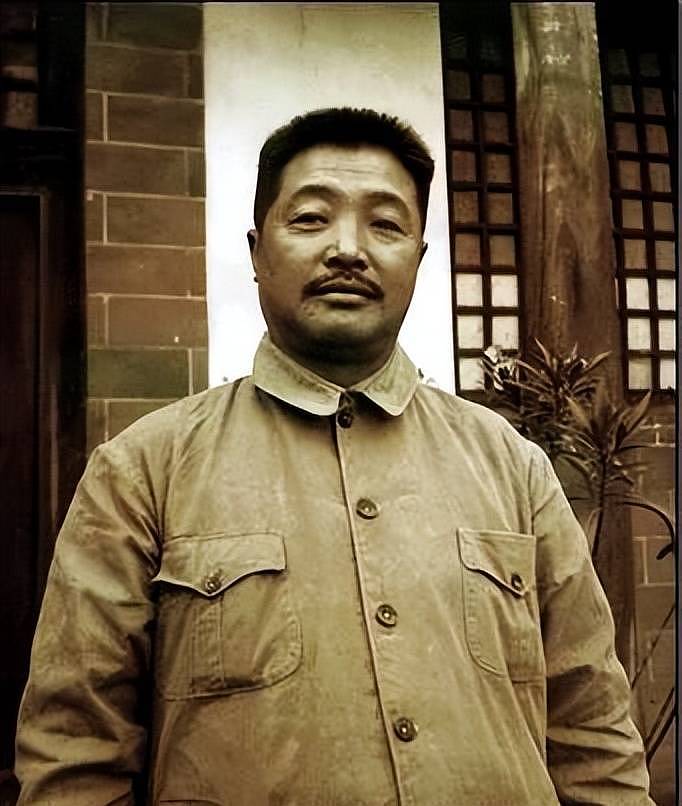 刺杀蒋介石，暗杀汪精卫，警告张学良，王亚樵究竟是什么身份？ （组图） - 2