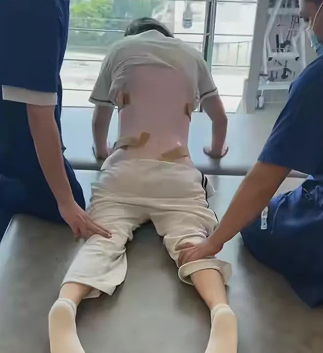 反转！瘫痪女被抛弃后续，把男友当备胎，黑历史被扒，果然不简单（组图） - 9