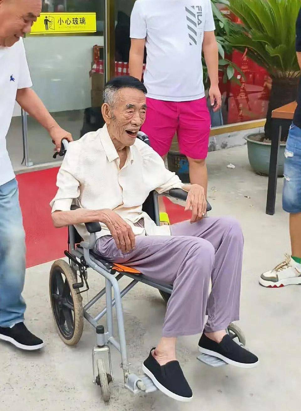 曹云金直播悼念杨少华，得知噩耗深感痛惜：我们也曾模仿他（组图） - 4