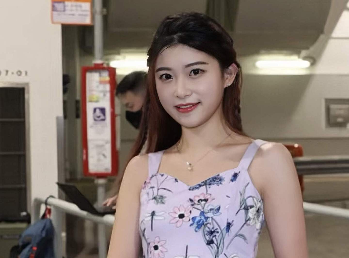 突发！高颜值热门港姐宣布退赛，获知名男星黄晓明亲自推荐（组图） - 4