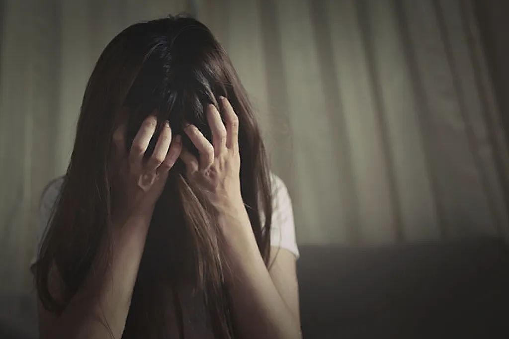 女子因这个生理特征被辞退！很多人有此尴尬困扰，难以启齿！网友吵翻（组图） - 3