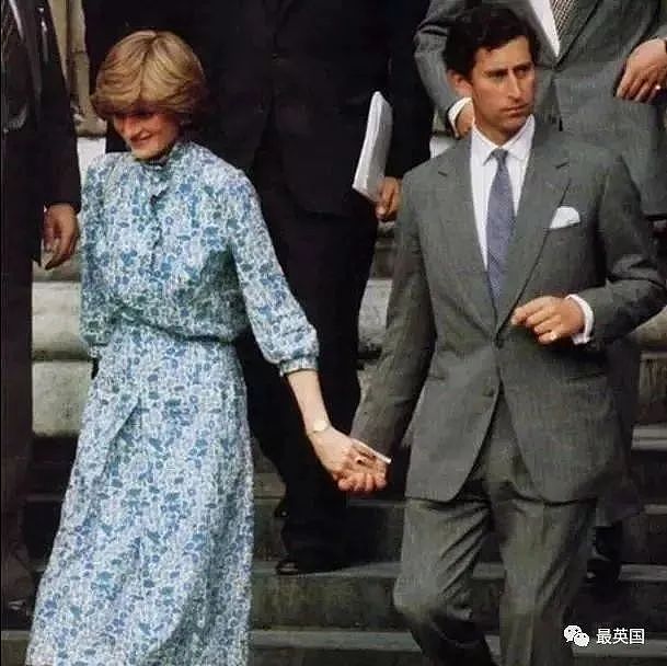 不是戴安娜也不是卡米拉！查尔斯最宠的女人竟是她？卡后见了都“头皮发麻”…（组图） - 43