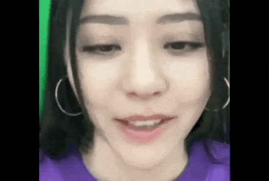 张靓颖:被骂擦边,也不装了(组图) - 35