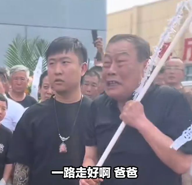 杨少华带货价格曝光！一条3万一天拍十几条，自曝被儿子当驴使唤（组图） - 15