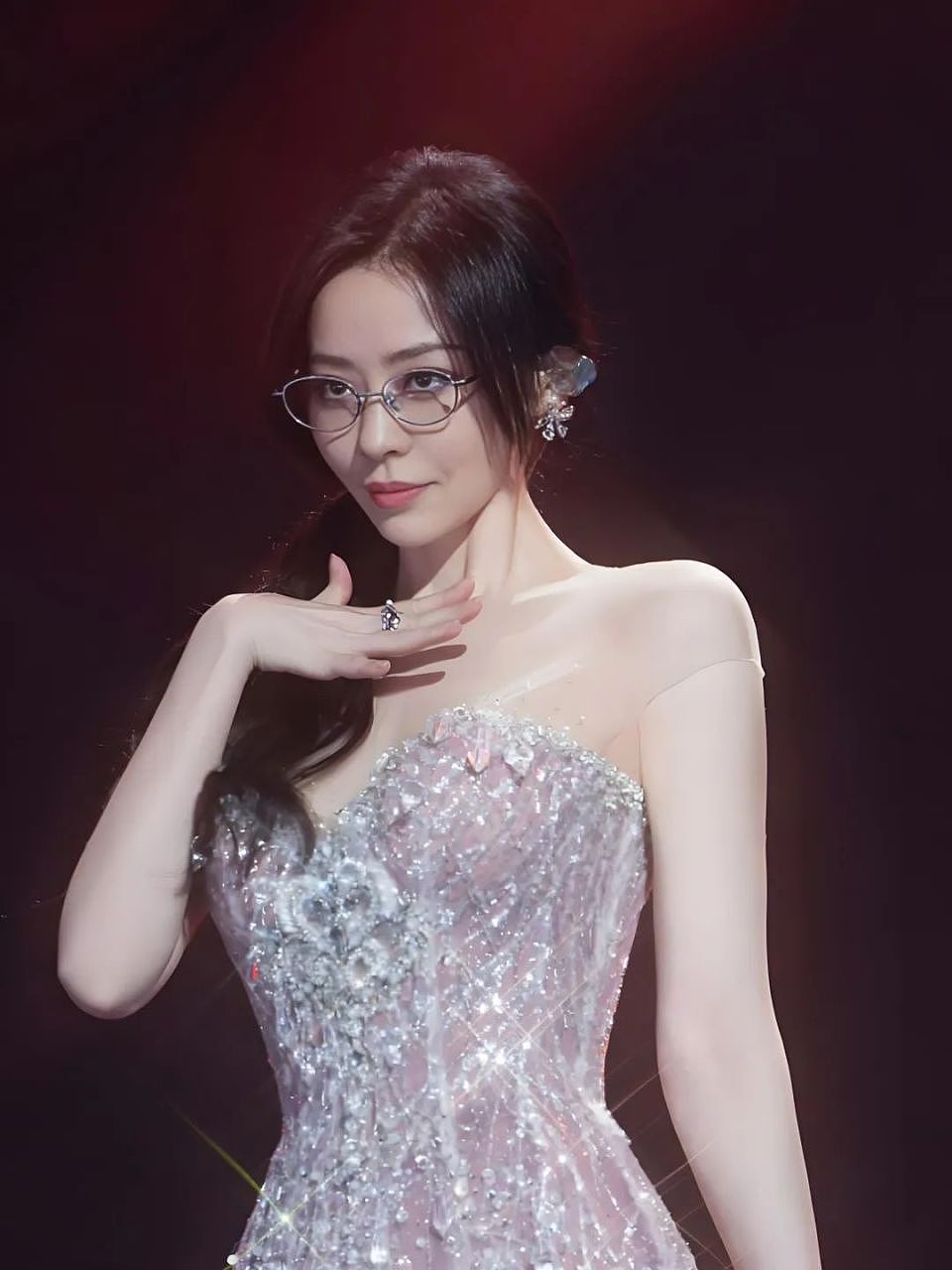 张靓颖:被骂擦边,也不装了(组图) - 4