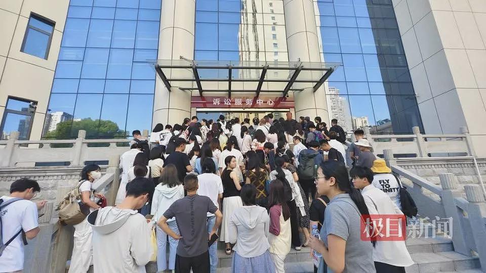 湘潭大学投毒案二审开庭：现场过道坐满人（组图） - 2