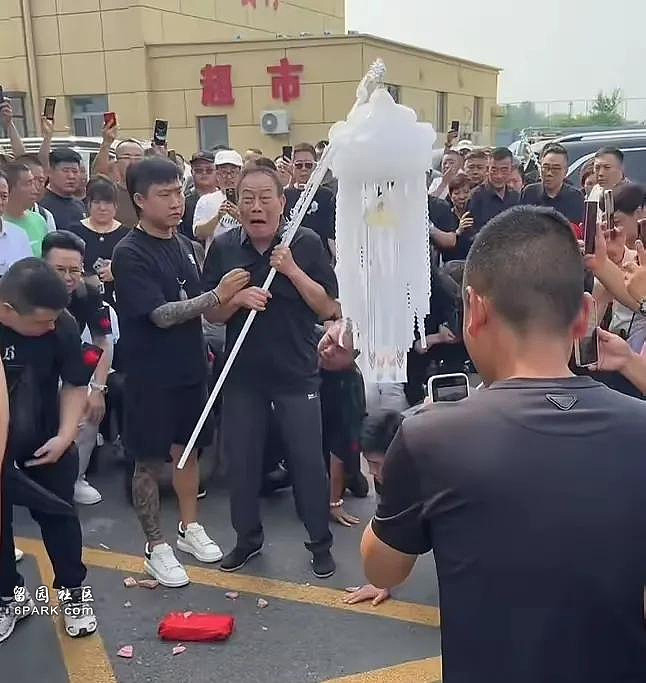 杨少华出殡最大尴尬，常马侯3家无一人到场（组图） - 3