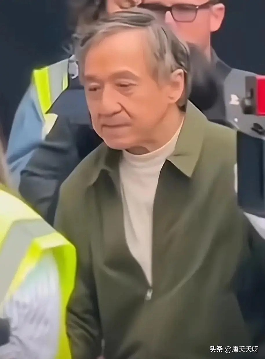 港媒又曝大瓜，谣传成龙在住院期间，林凤娇委托律师启动离婚程序（组图） - 6