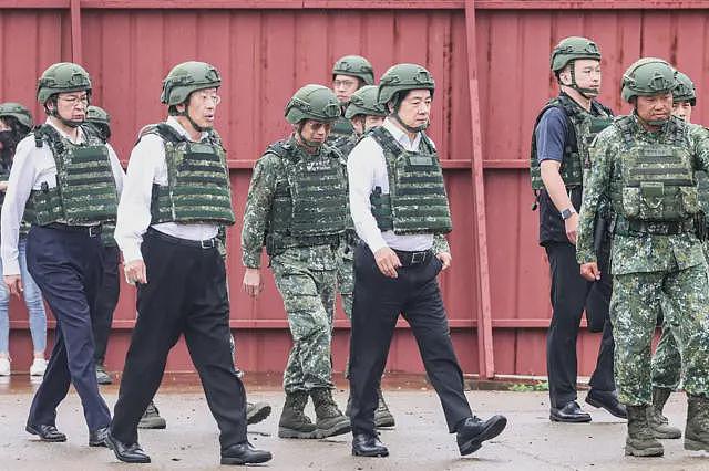 台湾提升军人待遇：加薪、搭机优惠为何引发争议？（组图） - 4