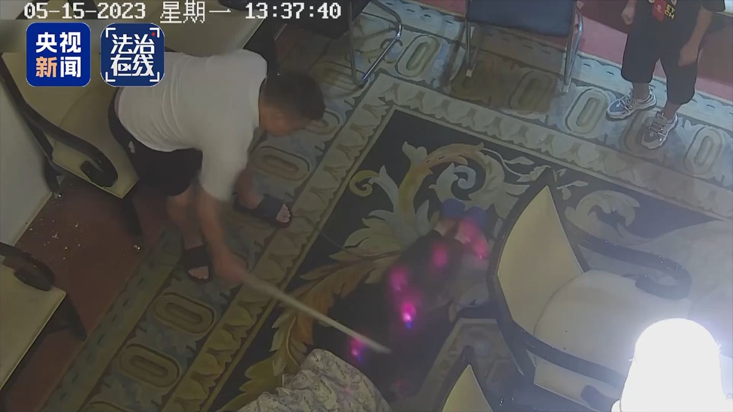 关铁笼、剁手指、强迫卖淫…央视揭缅北白家残忍虐待手段,有一套完整惩戒体系(组图) - 18