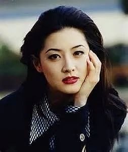 韩国民女神万亿豪门丈夫疑欠巨债？她积极复出带龙凤胎露脸拍VLOG大秀“美满家庭”（组图） - 19