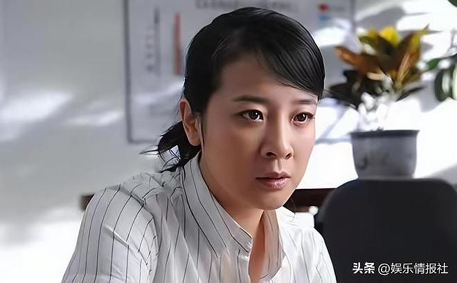 她是国家一级女演员，多次给坐轮椅丈夫戴绿帽，如今儿子也是演员（组图） - 19