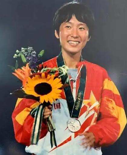 退休移居美国,三婚两离,52岁的“东方神鹿”王军霞,如今怎样(组图) - 12