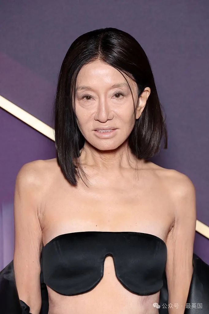 76岁王薇薇生日照曝光，再次吓懵网友！“别硬撑少女感了，快多吃点吧…”（组图） - 21