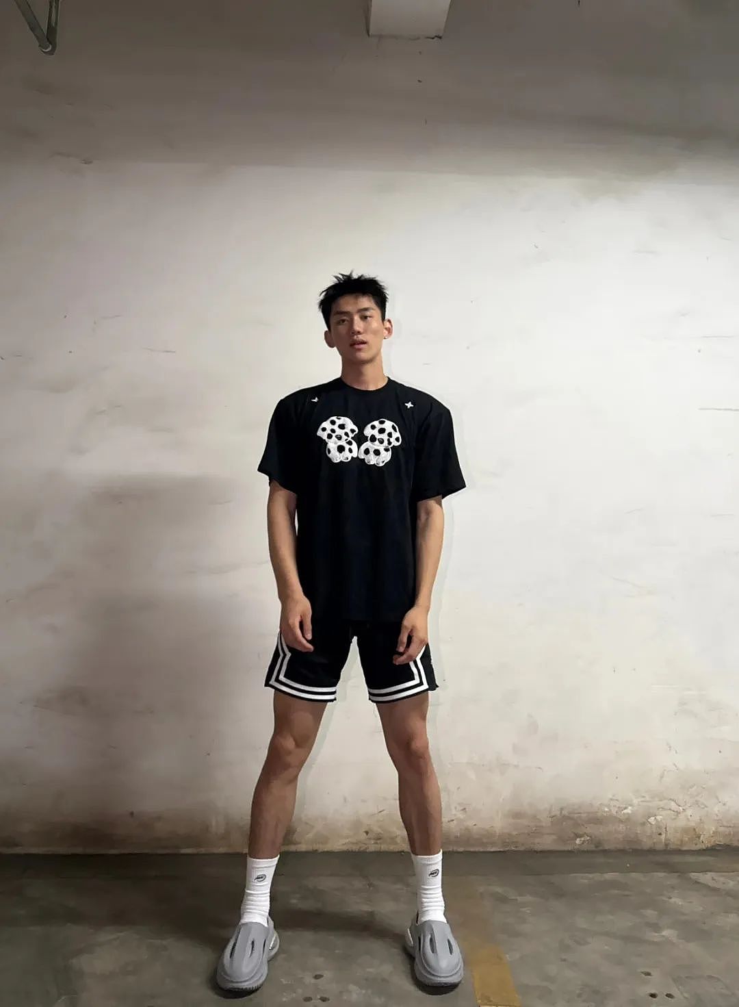 【帅哥】195山东黑皮体育生，八块腹肌超诱人，曾是篮球队队长，迷弟无数...（组图） - 3